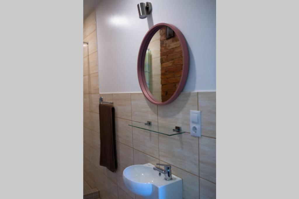 Appartamento Livi Avat Ikla Esterno foto
